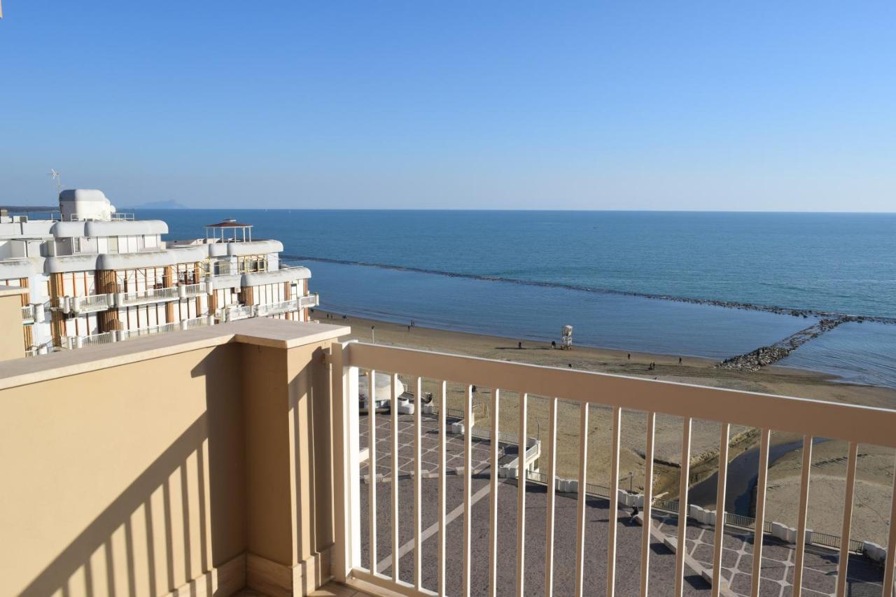 La Terrazza Sul Tirreno Lägenhet Nettuno Exteriör bild