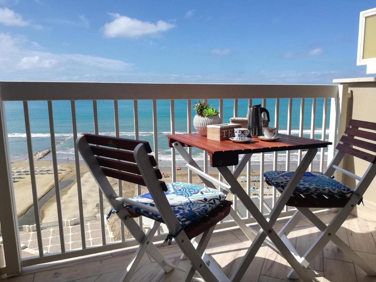 La Terrazza Sul Tirreno Lägenhet Nettuno Exteriör bild